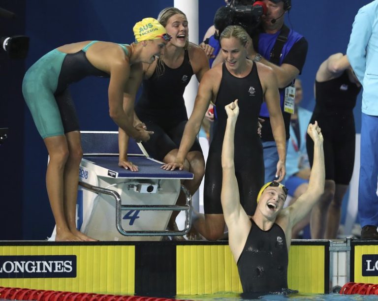 Australian women break 4×100 freestyle relay world record