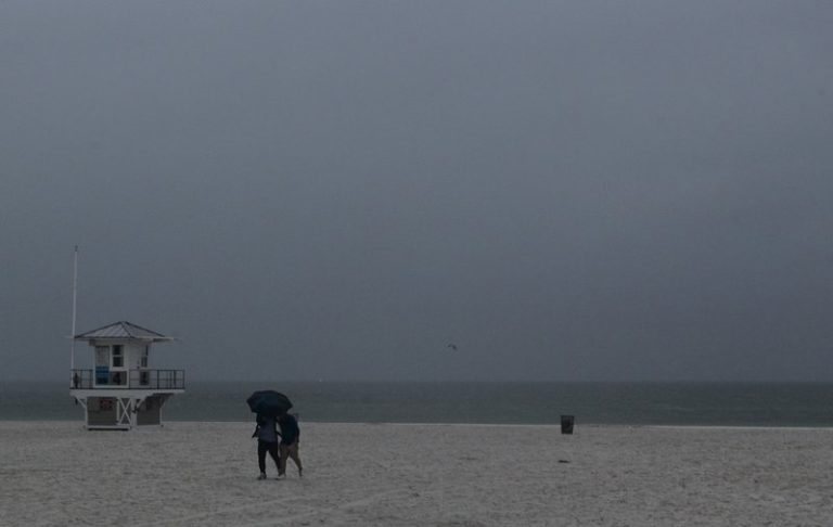 Storm Alberto maintains strength as it approaches Gulf Coast