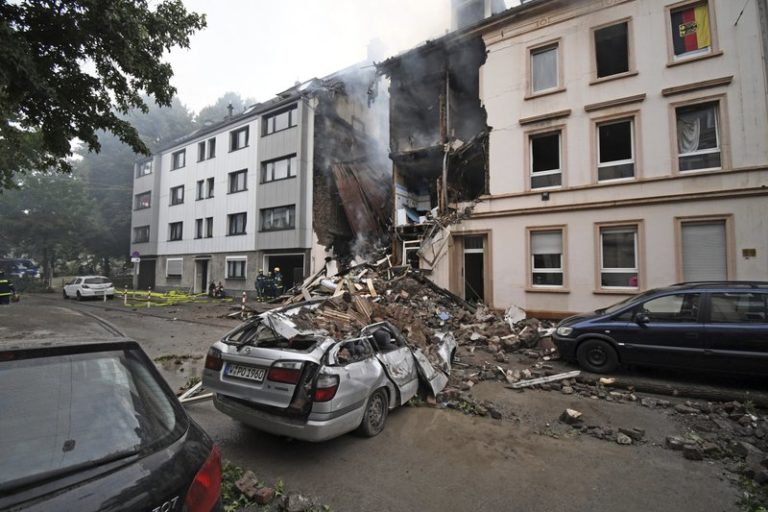 Police: 25 injured in building explosion in Germany