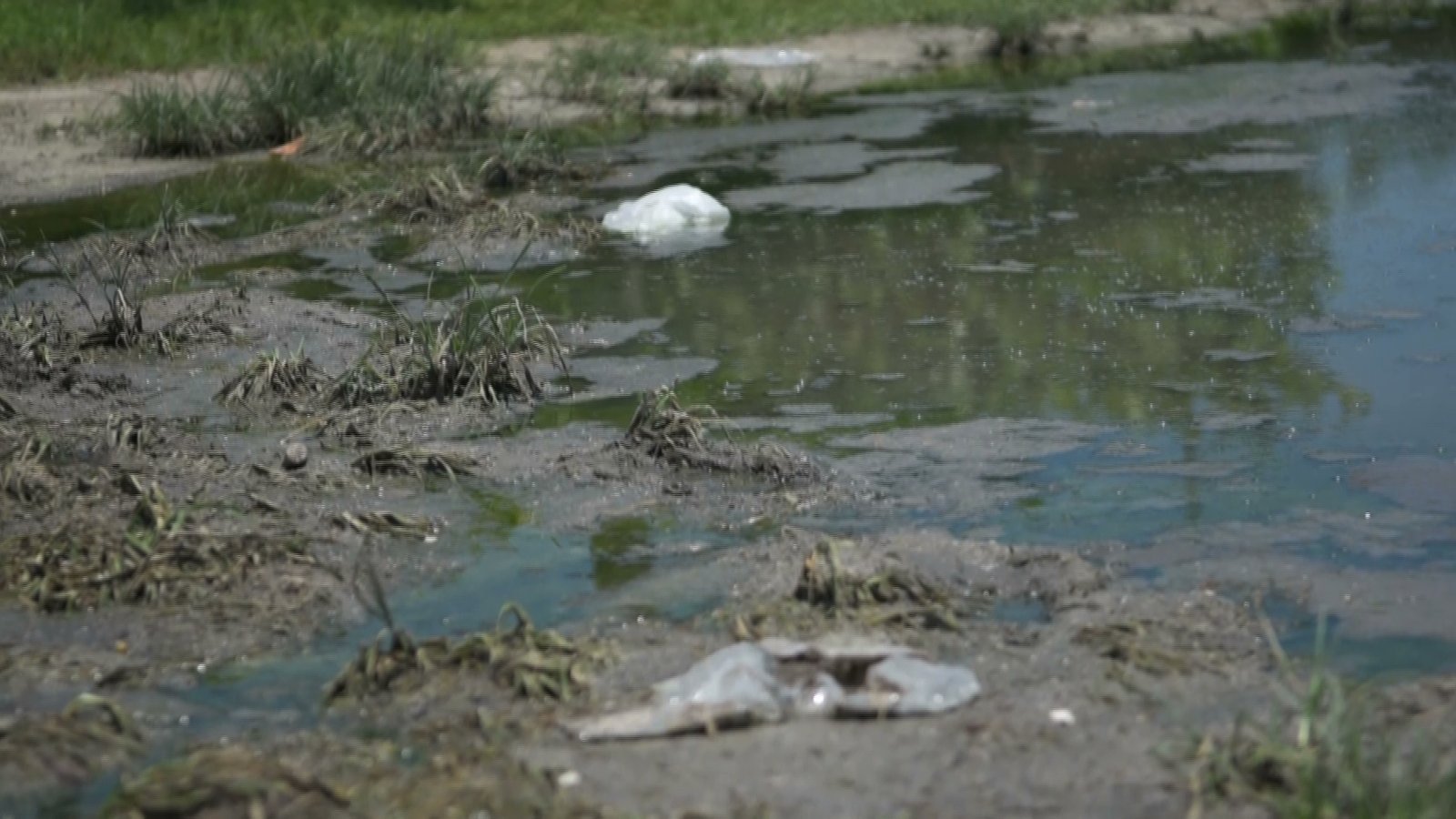 Cable Beach straw market plagued by leaking sewer system