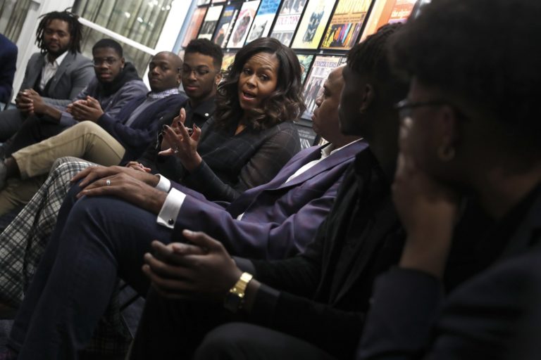 Michelle Obama surprises Detroit students at Motown Museum