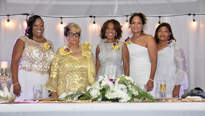 Mrs. Patricia Minnis honoured with SPARKS award in St. Thomas