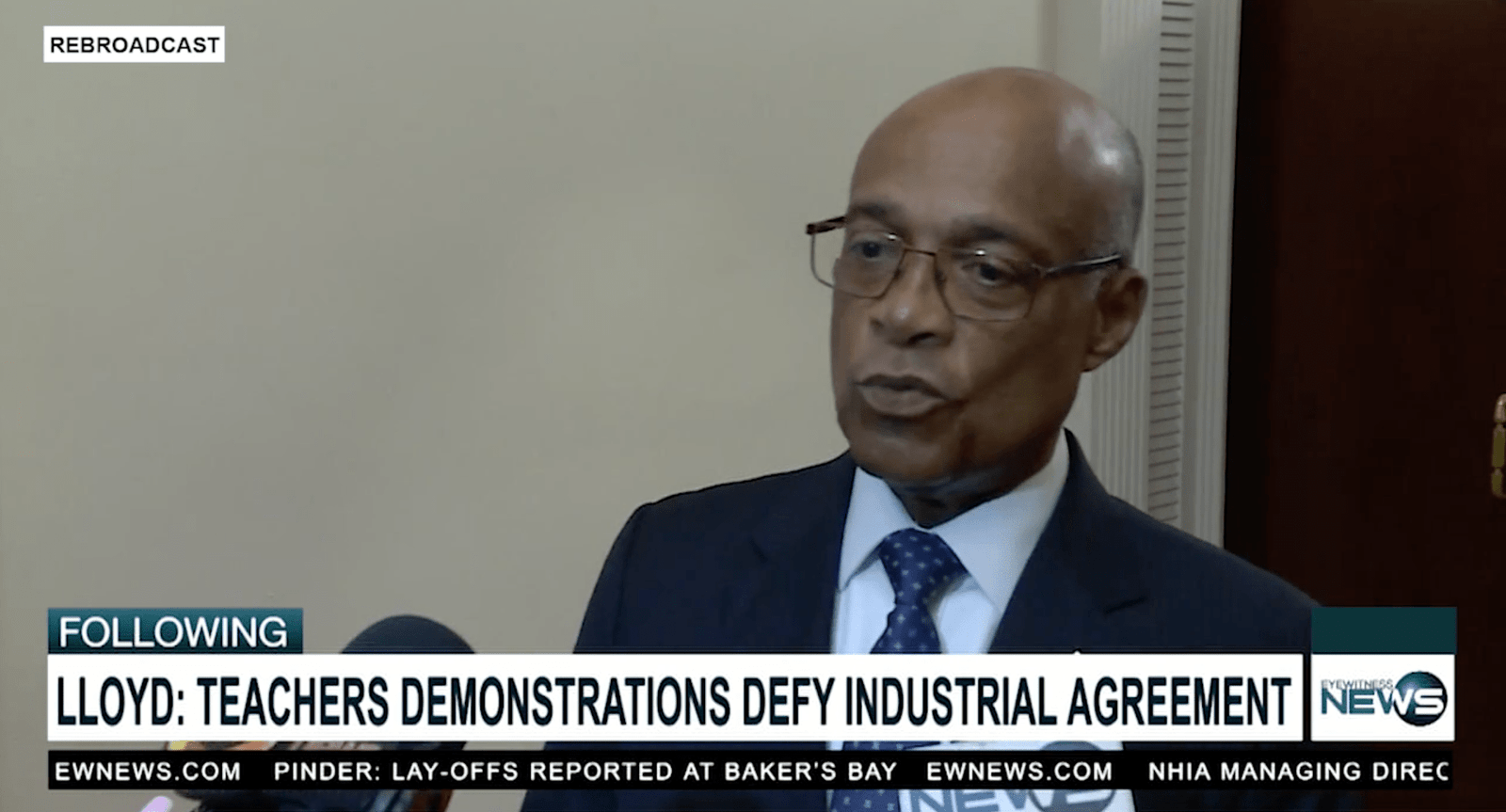 LLOYD: TEACHERS DEMONSTRATIONS DEFY INDUSTRIAL AGREEMENT