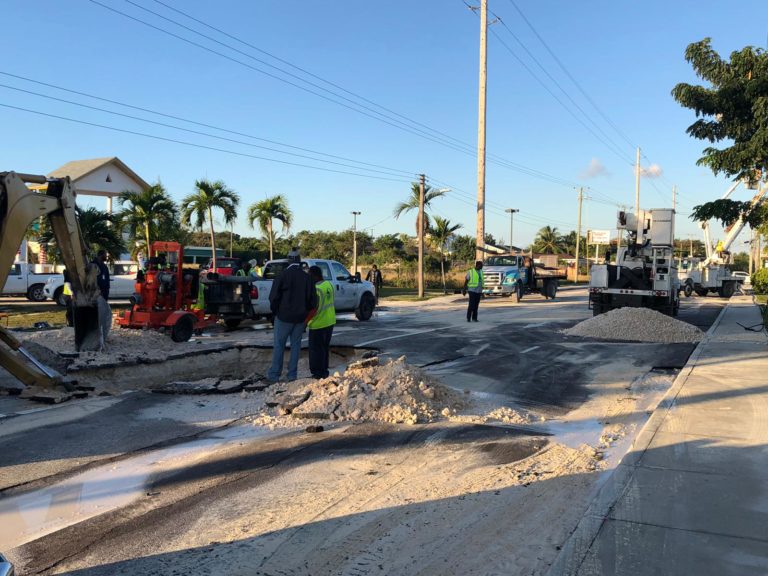 Cracked water pipe forces partial road closure, supply disruption for eastern residents