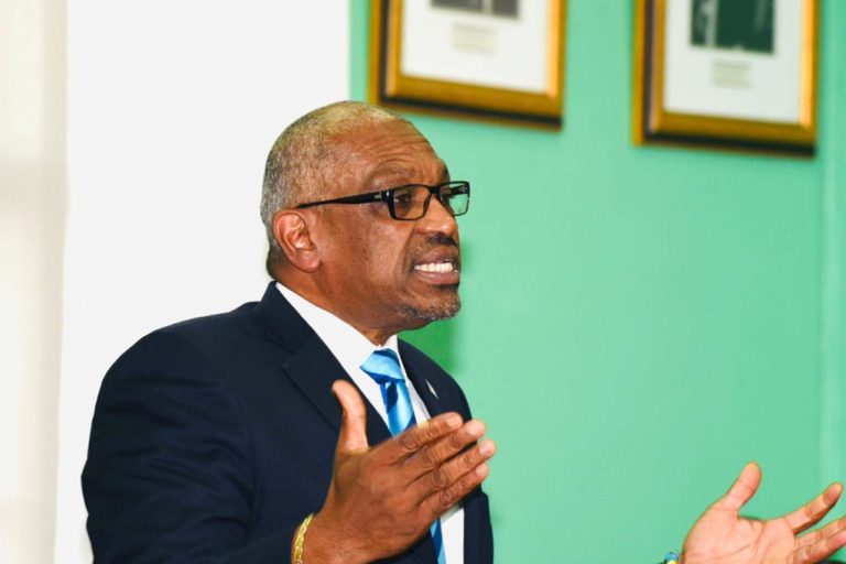 Minnis announces six-day complete lockdown for Easter Holiday