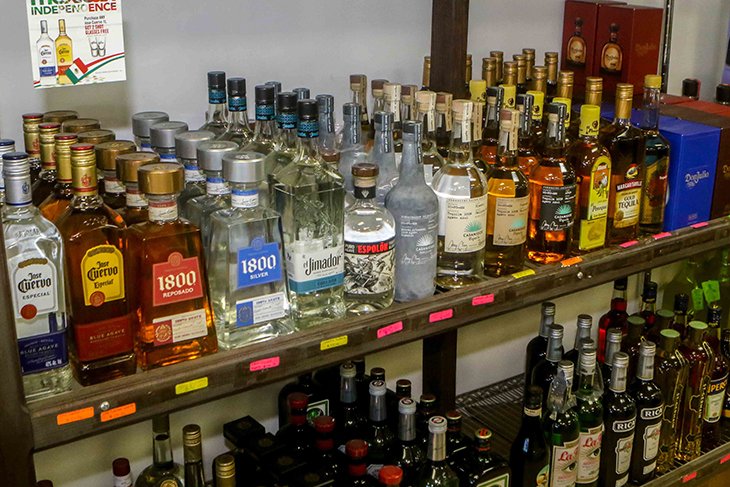 Liquor stores back in business