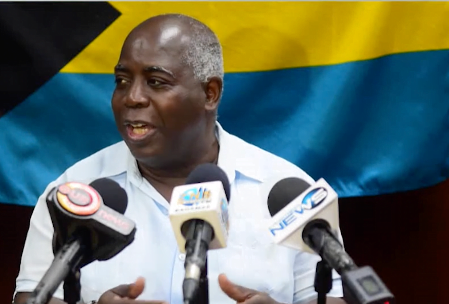 DAVIS: BAHAMIANS PAYING PRICE FOR PM’S BAD DECISIONS