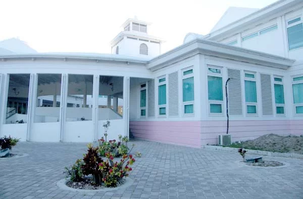 Ministry of Health main offices closed after staff member tests postive