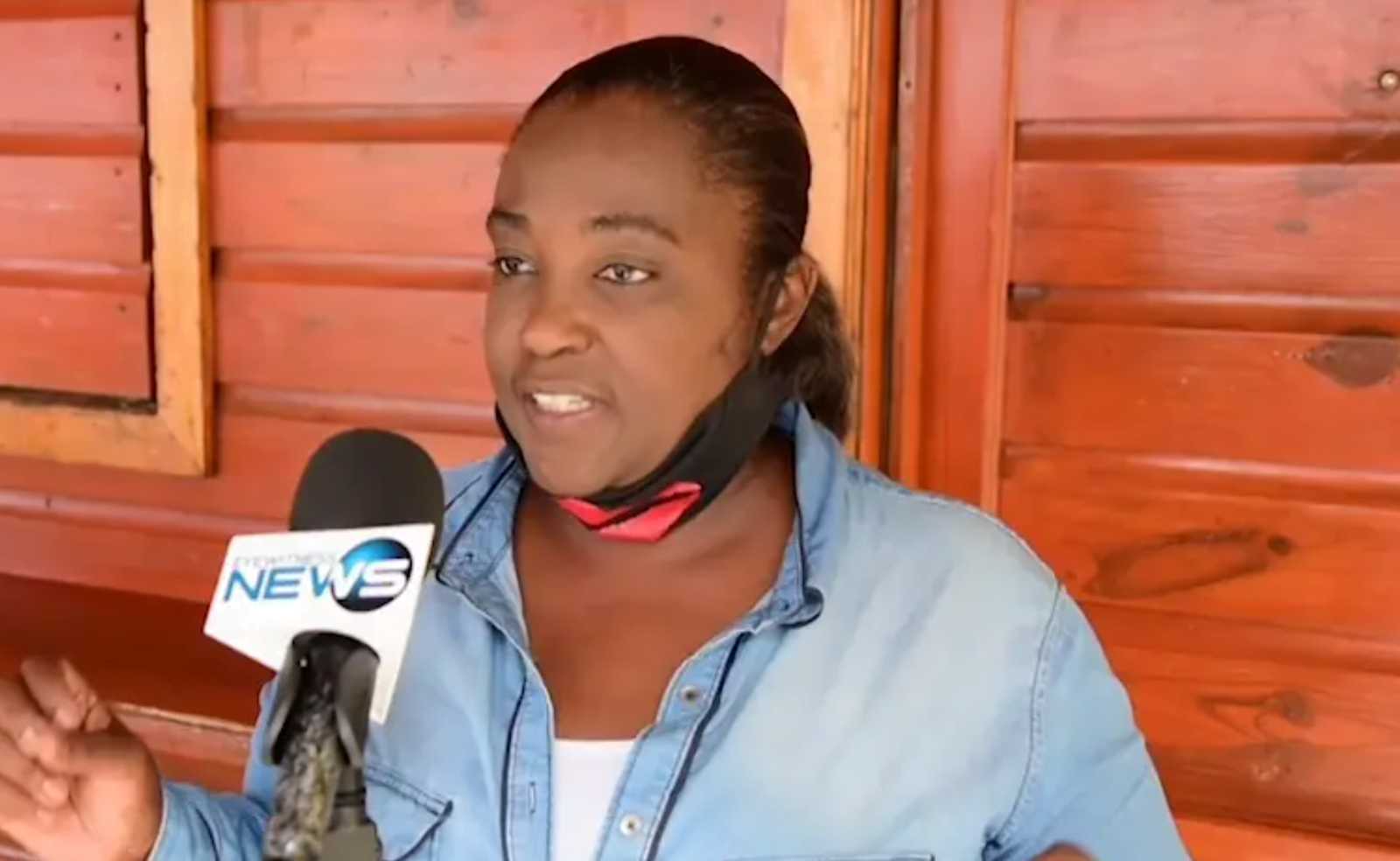 POTTER’S CAY DOCK VENDORS CLAIM POLICE ARE HINDERING SALES