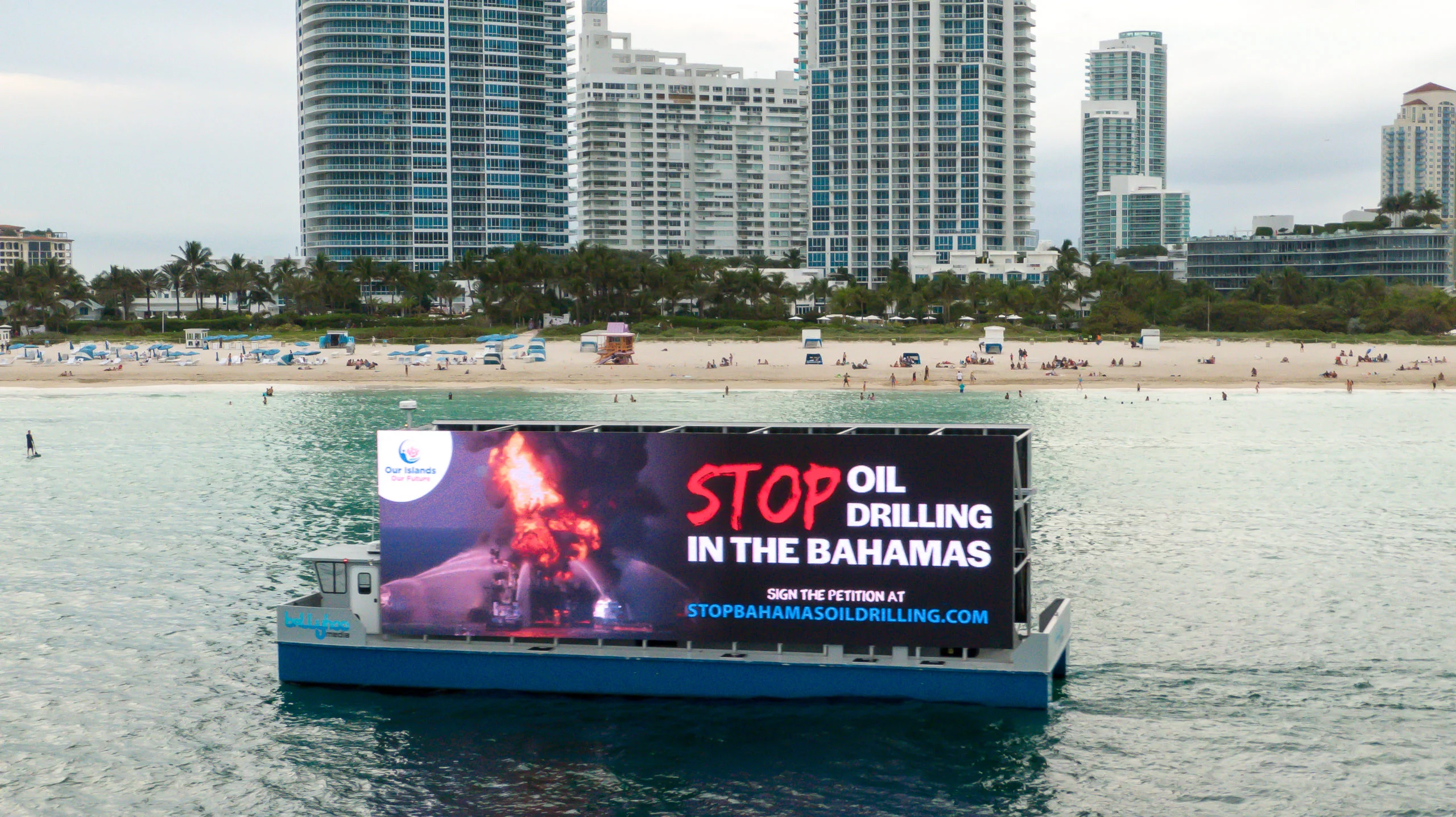 Oil drilling opponents hang billboards off Florida beaches
