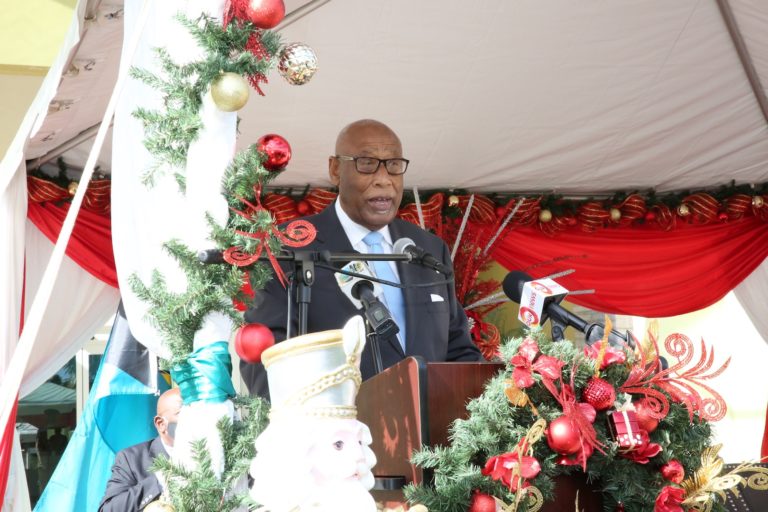 Governor general awards Grand Bahamians for selfless service