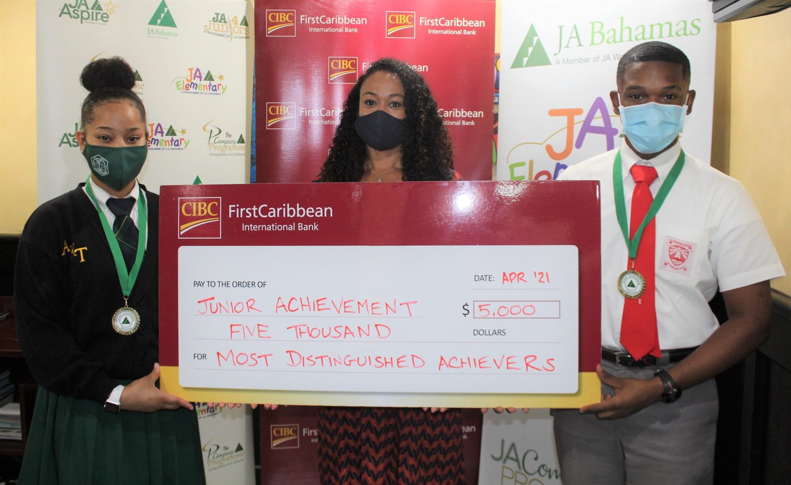 Junior achievers Tymia and DeAndre prized with scholarships from CIBC FirstCaribbean - Vimarsana News