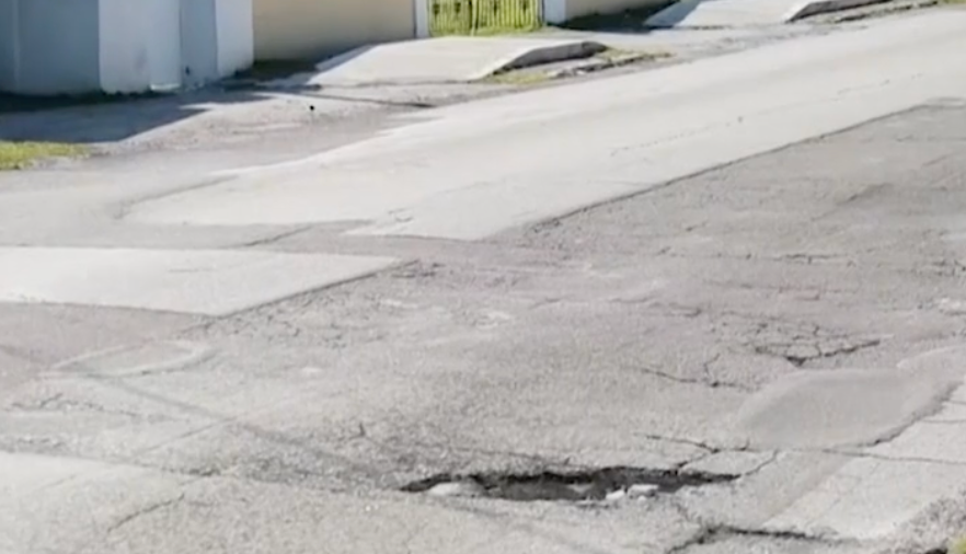 BAHAMIANS OPPOSE POSSIBILITY OF HIGHWAY TOLL