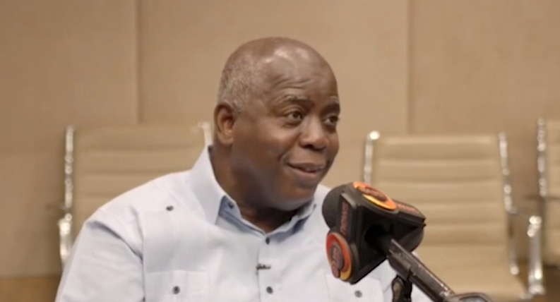 PM DAVIS UNDERSCORES IMPORTANCE OF ATTENDING CHOGM