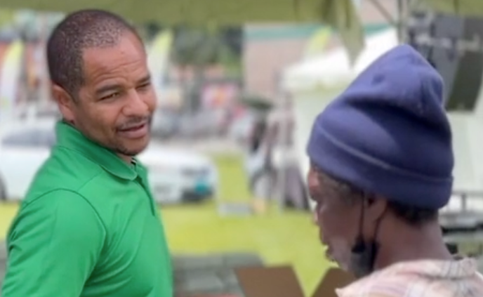 IL CARES FOUNDATION FEEDS 2,000