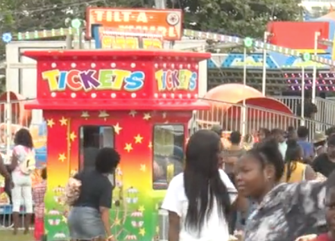 IL CARES HOSTS CHRISTMAS CARNIVAL