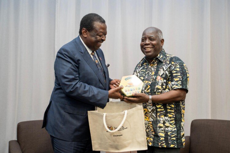PM Davis meets with Kenya Prime Cabinet Secretary in Samoa