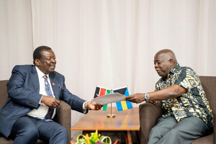 PM Davis meets with Kenya Prime Cabinet Secretary in Samoa