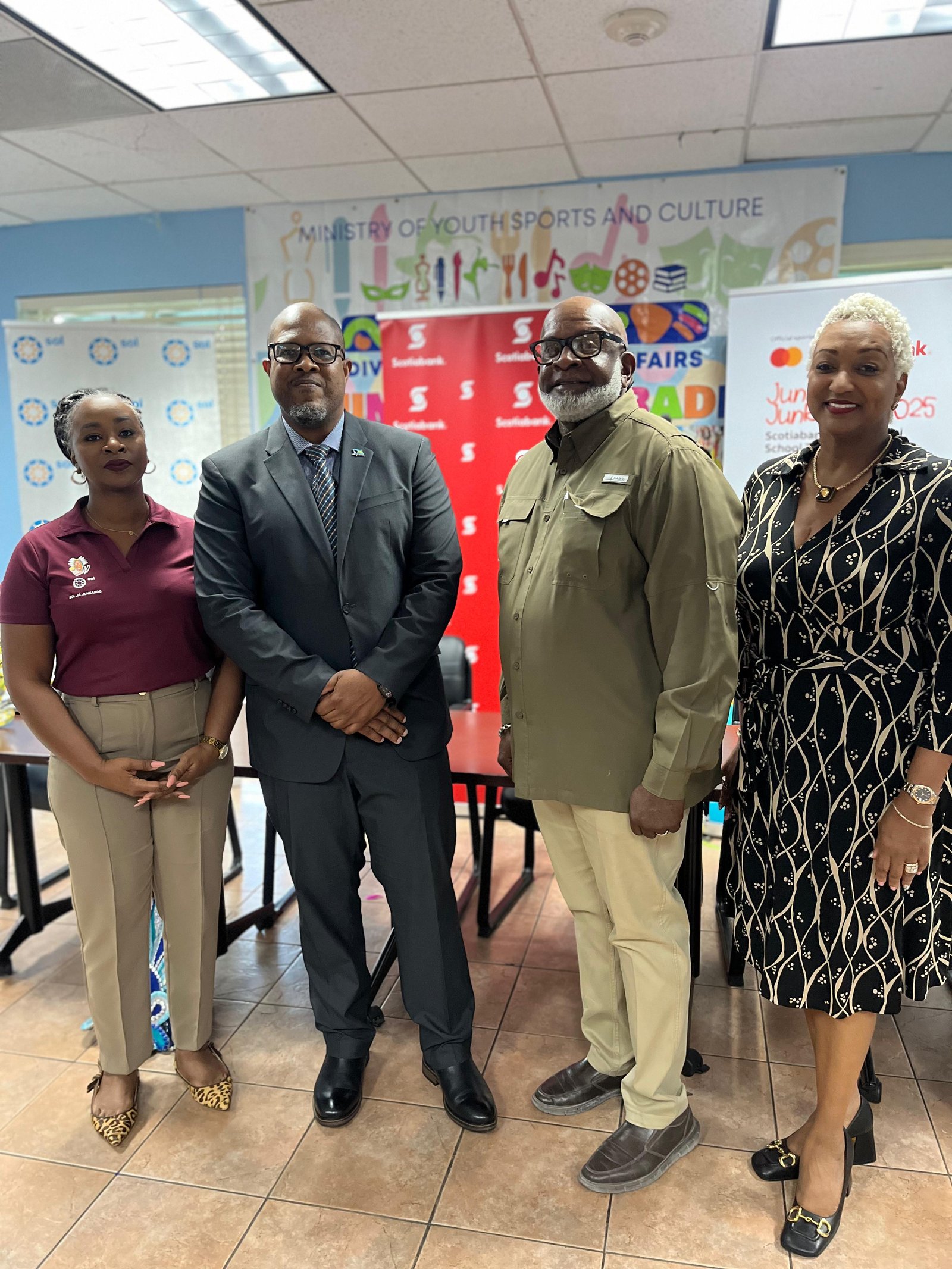 Scotiabank donates $75K to Junior Junkanoo parade