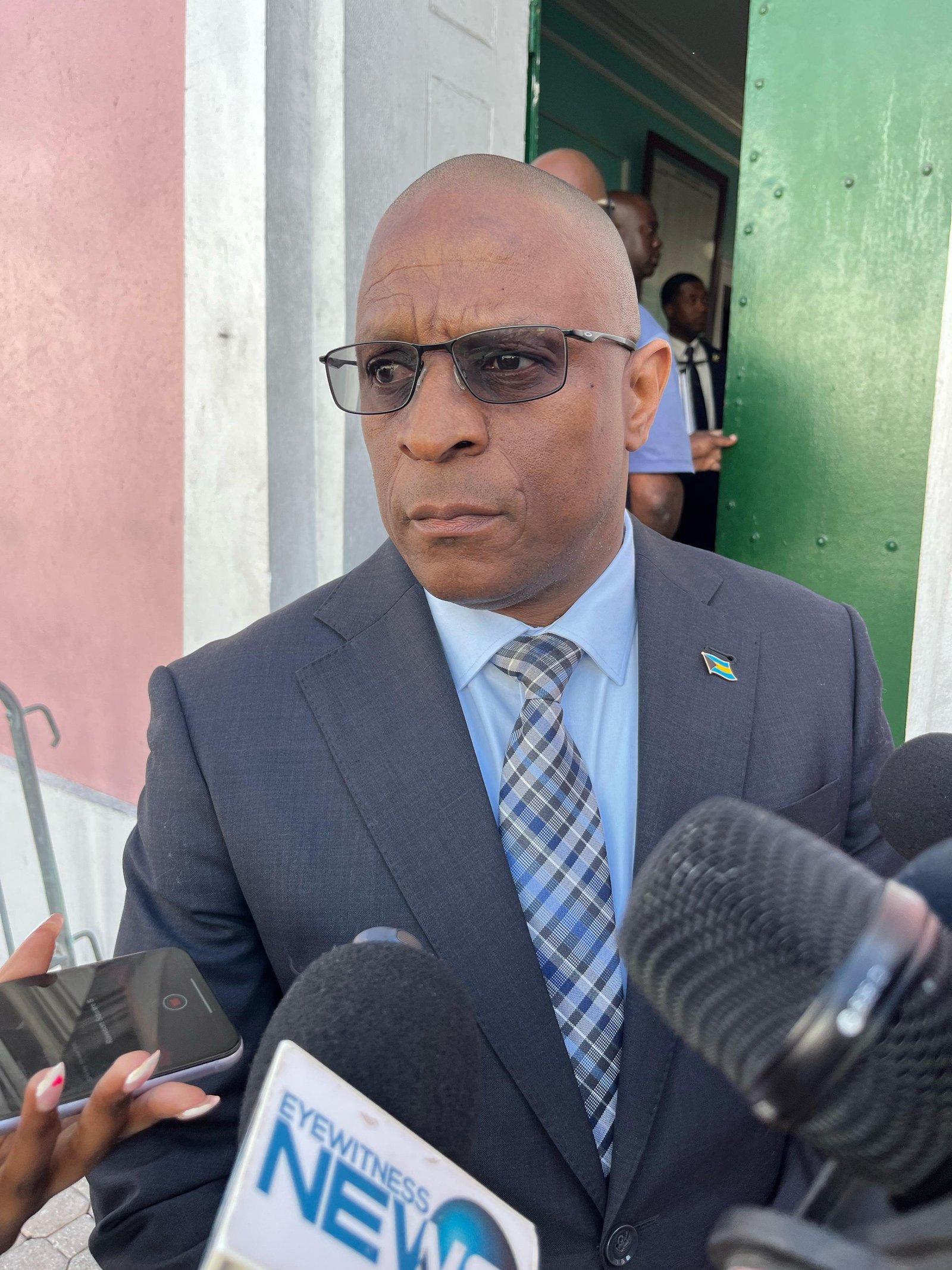 FNM leader calls Public Disclosure Commission into account